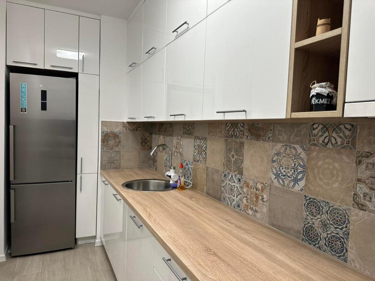 Novoureden Stan U Vitezu Apartment Bagian luar foto