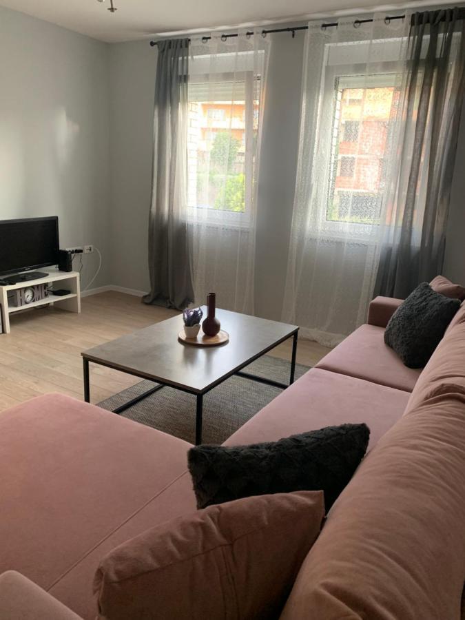 Novoureden Stan U Vitezu Apartment Bagian luar foto